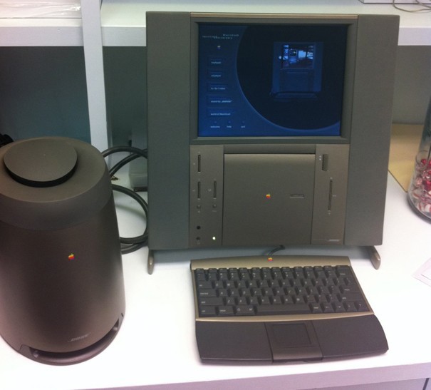 Apple 20.Yıl'a Özel Mac