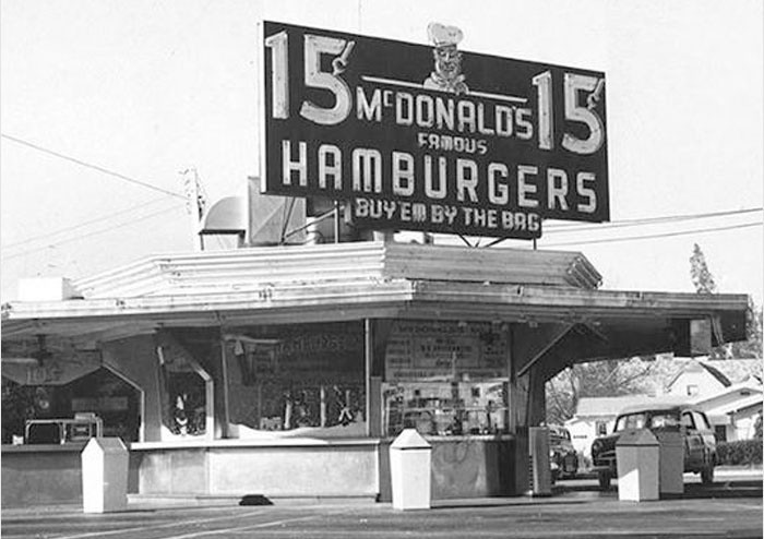 10. McDonalds - Fast-food restoranı (1955)