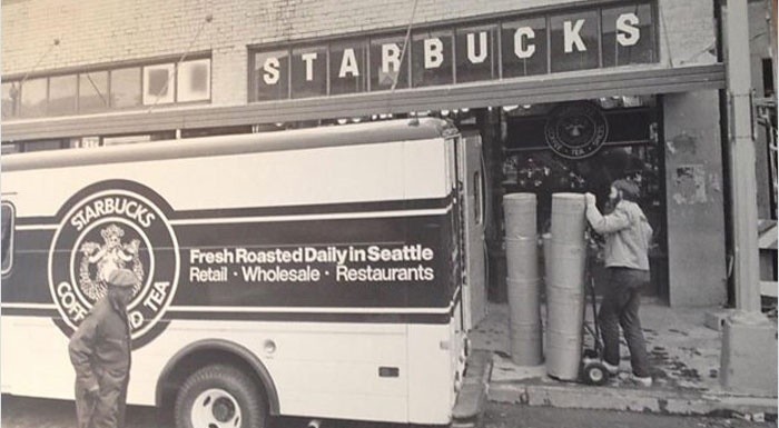 16. STARBUCKS - Kahve dükkanı (1971)