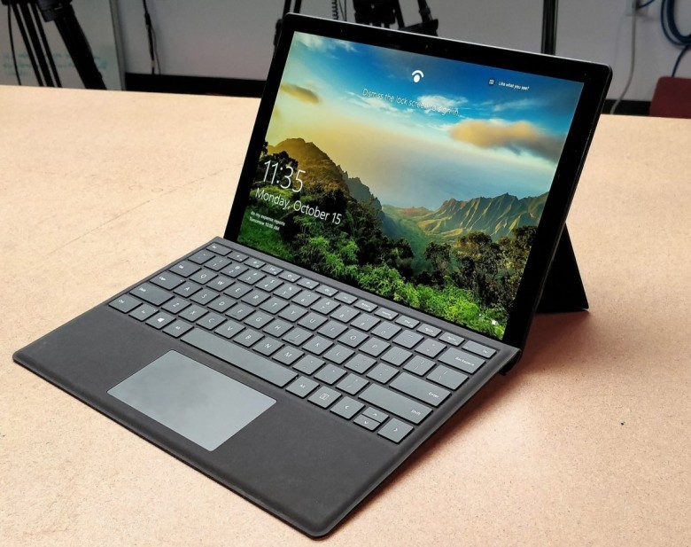 10- Microsoft Surface Pro 6