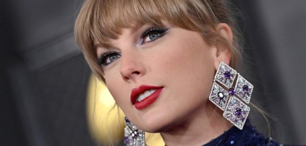 Taylor Swift hayranları, pop yıldızının yapay zeka tarafından oluşturulan grafiklerinden dolayı öfke içinde.
