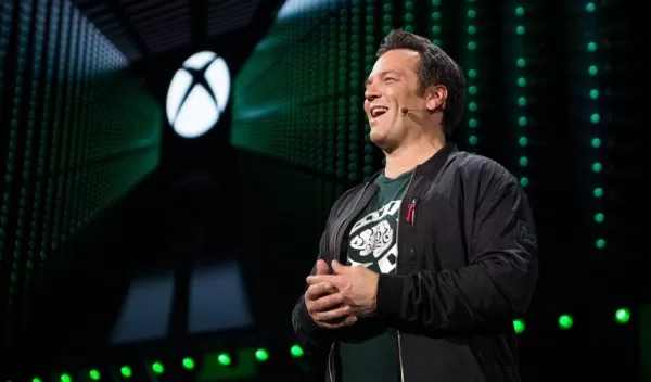 Microsoft’un konsol üretimine devam edeceğini Xbox çalışanlarına garanti etti, Phil Spencer.