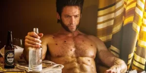 Kevin Feige, Hugh Jackman’a “Logan” filminin sonunda Wolverine rolüne geri dönmemesini önerdi.